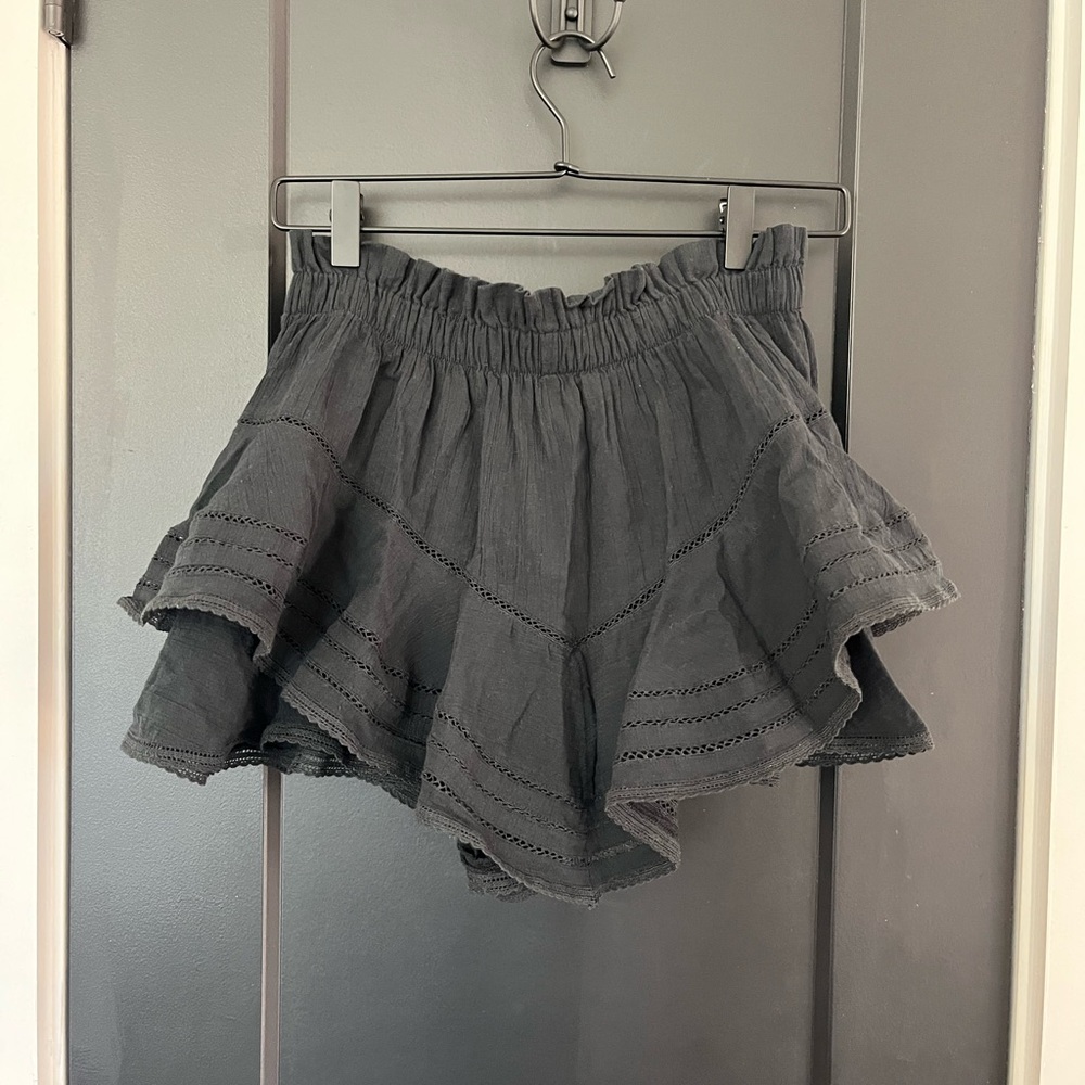 Aerie black ruffled skort